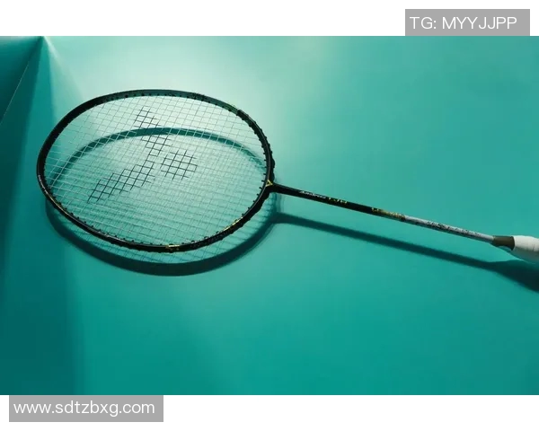 羽毛球装备选购指南护腕推荐与欧冠足球装备搭配技巧